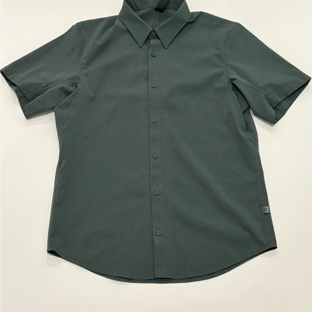 Lululemon Airing Easy Forest Green Casual Button Down Shirt NWOT